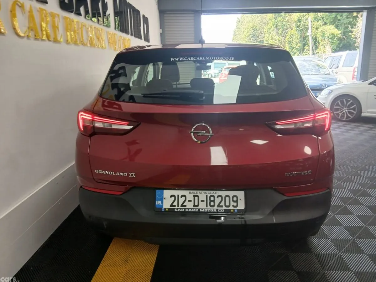 Opel Grandland X MPV, Diesel, 2021, Red