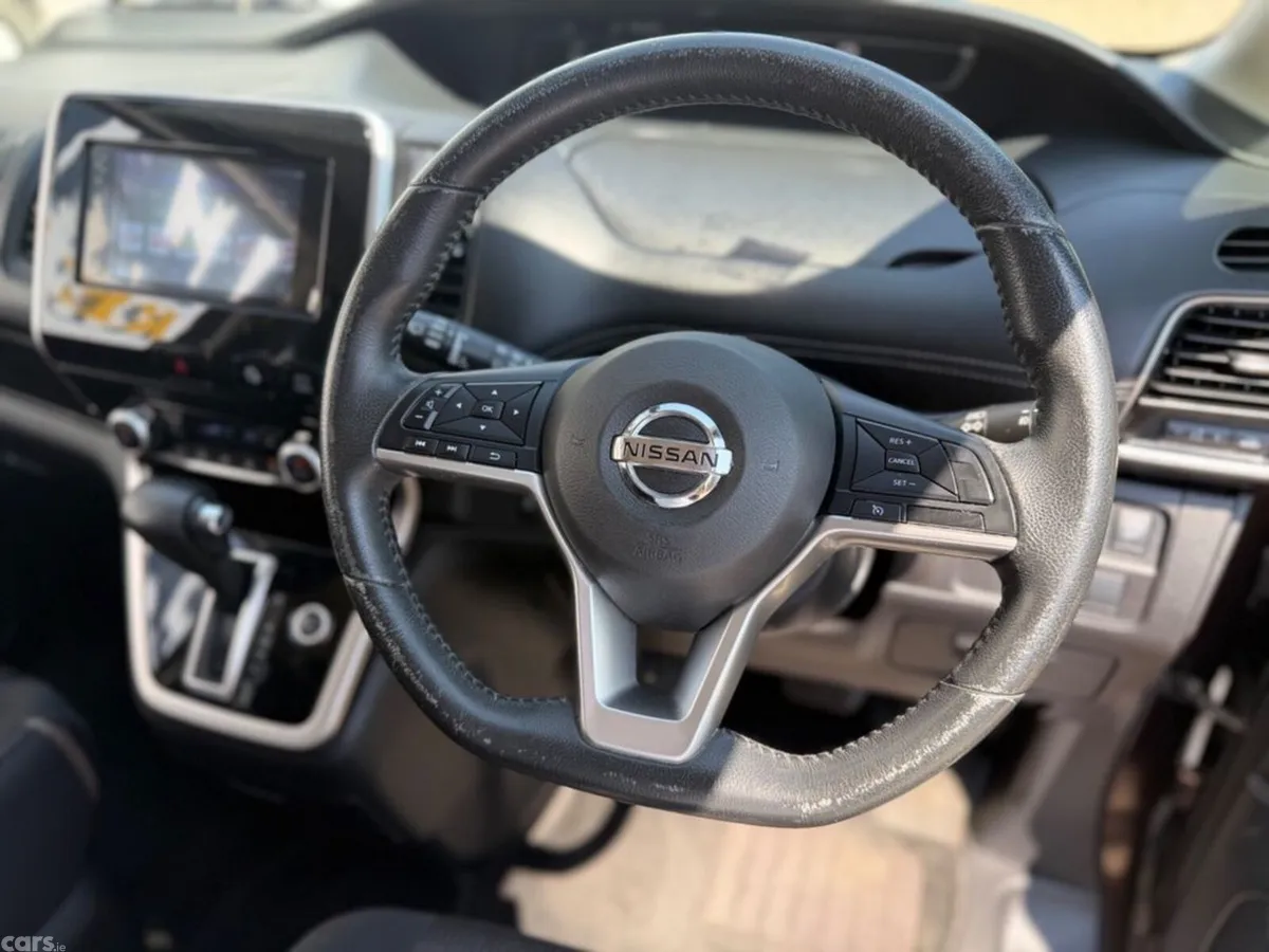 Nissan Serena MPV, Petrol, 2016, Brown