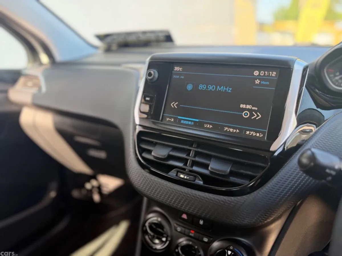 Peugeot 208 Hatchback, Petrol, 2019, White