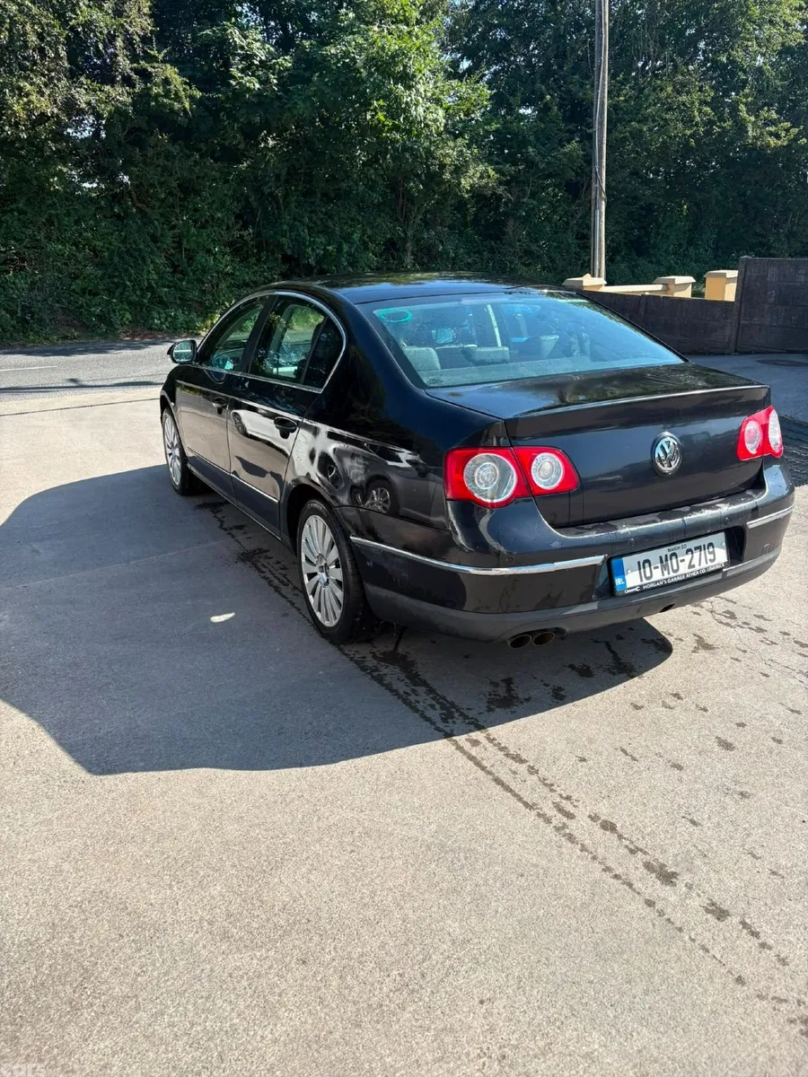 Volkswagen Passat Saloon, Diesel, 2010, Black