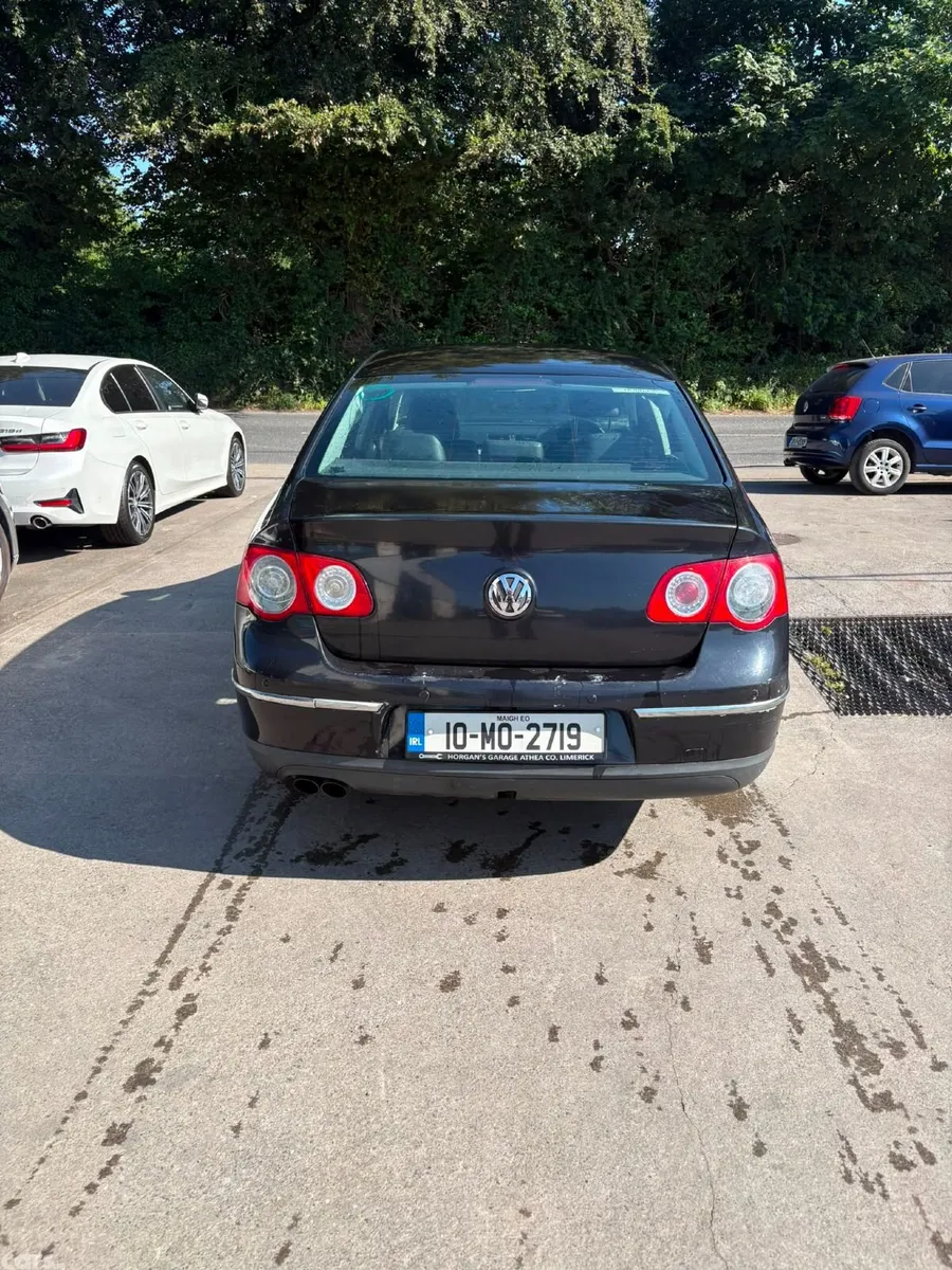 Volkswagen Passat Saloon, Diesel, 2010, Black