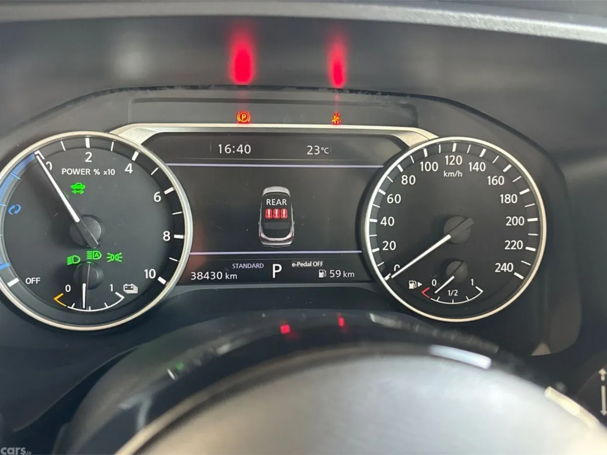 Nissan Qashqai MPV, Petrol Hybrid, 2024, Grey