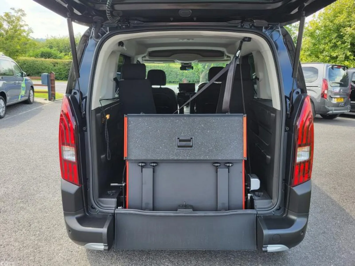 Peugeot Rifter MPV, Diesel, 2026, Black
