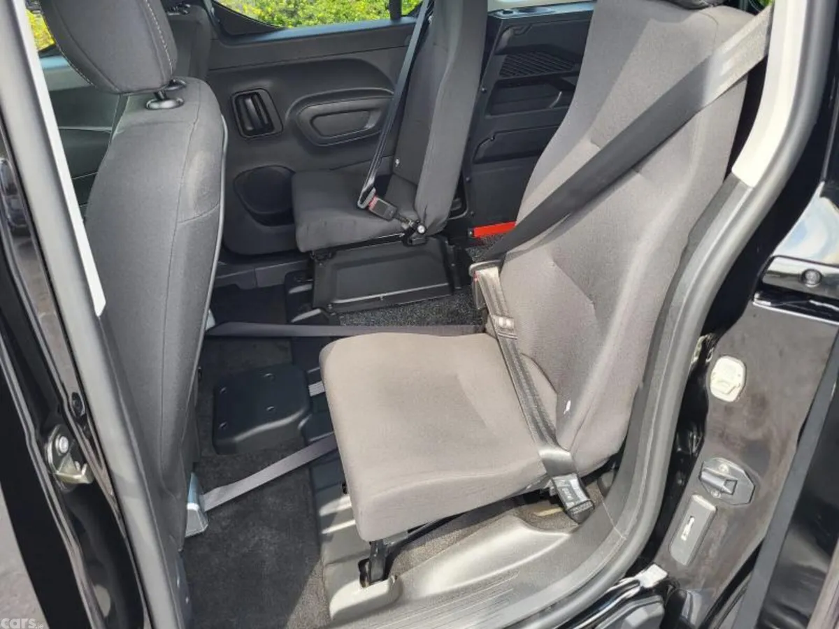 Peugeot Rifter MPV, Diesel, 2026, Black