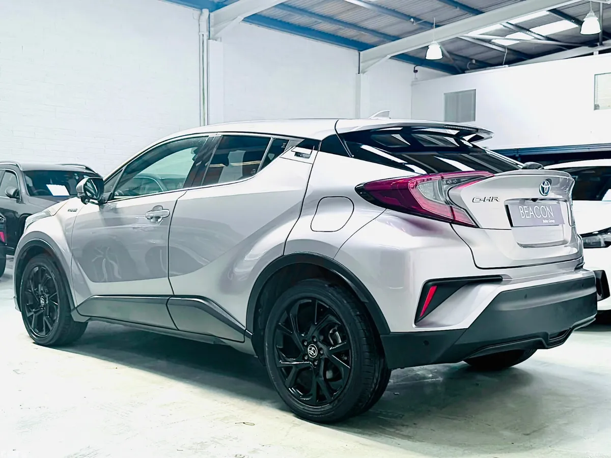 Toyota C-HR SUV, Petrol Hybrid, 2019, Grey