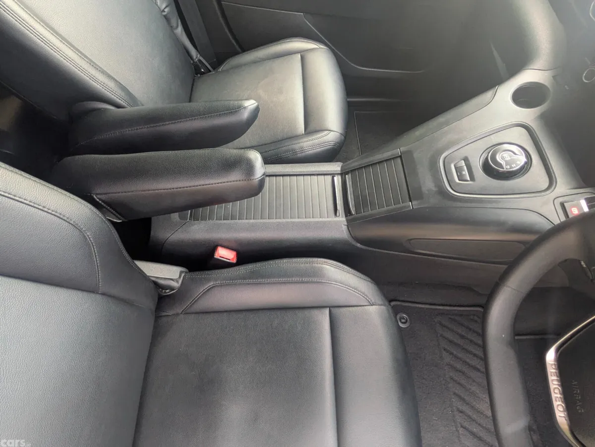 Peugeot Rifter MPV, Diesel, 2023, Grey
