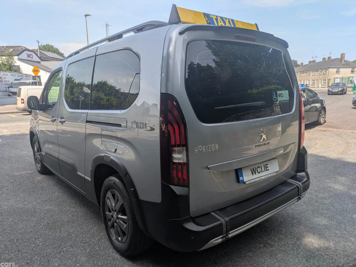 Peugeot Rifter MPV, Diesel, 2023, Grey