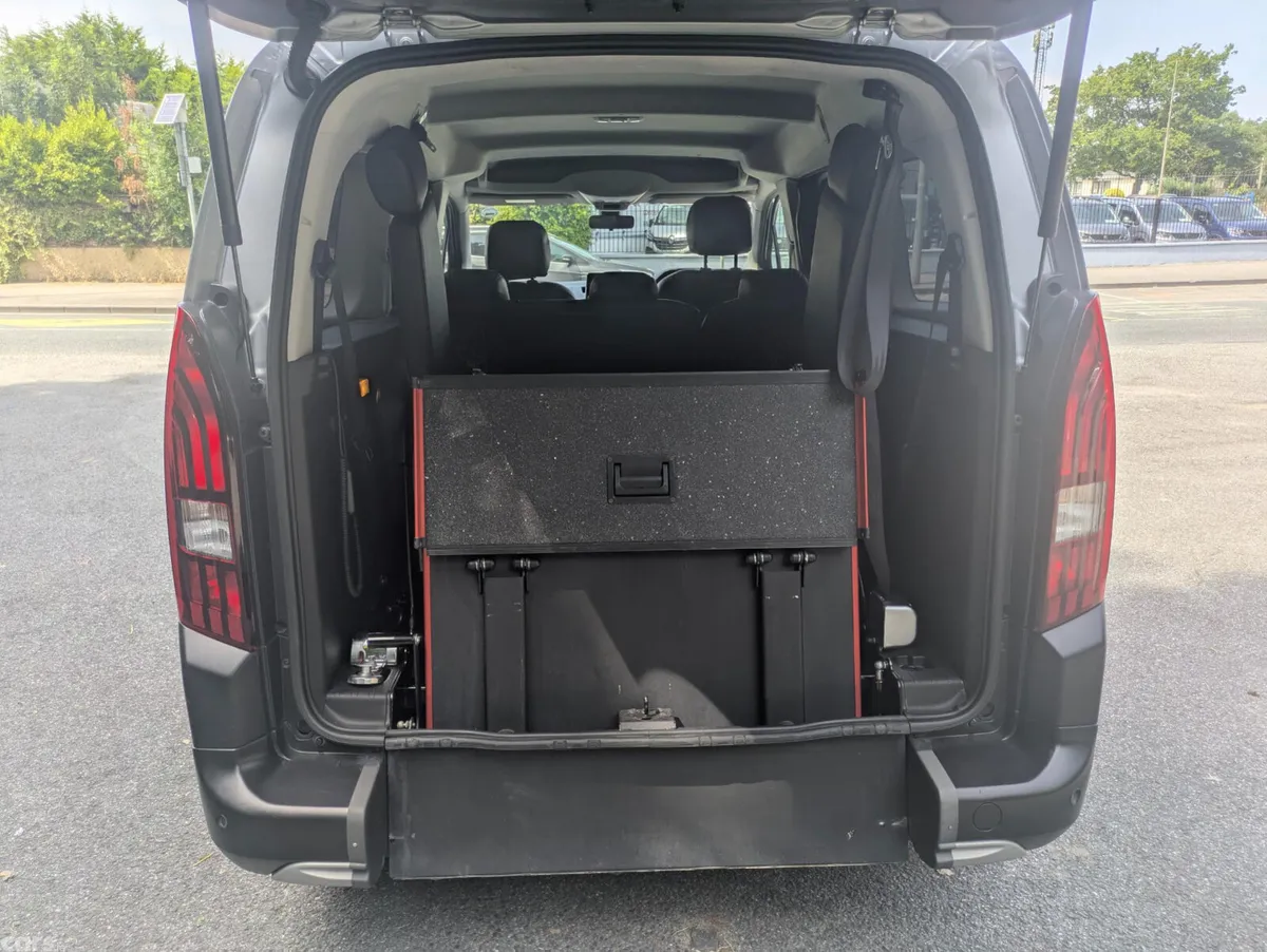 Peugeot Rifter MPV, Diesel, 2023, Grey