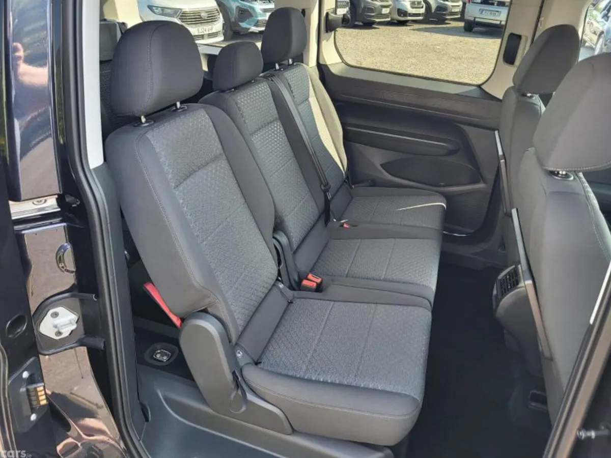 Ford Tourneo Connect MPV, Diesel, 2026, Blue