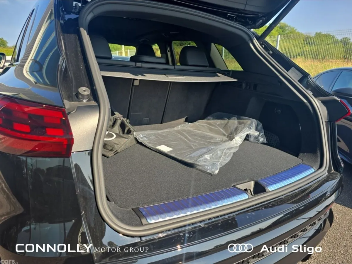 Audi Q5 SUV, Petrol Plug-in Hybrid, 2026, Black