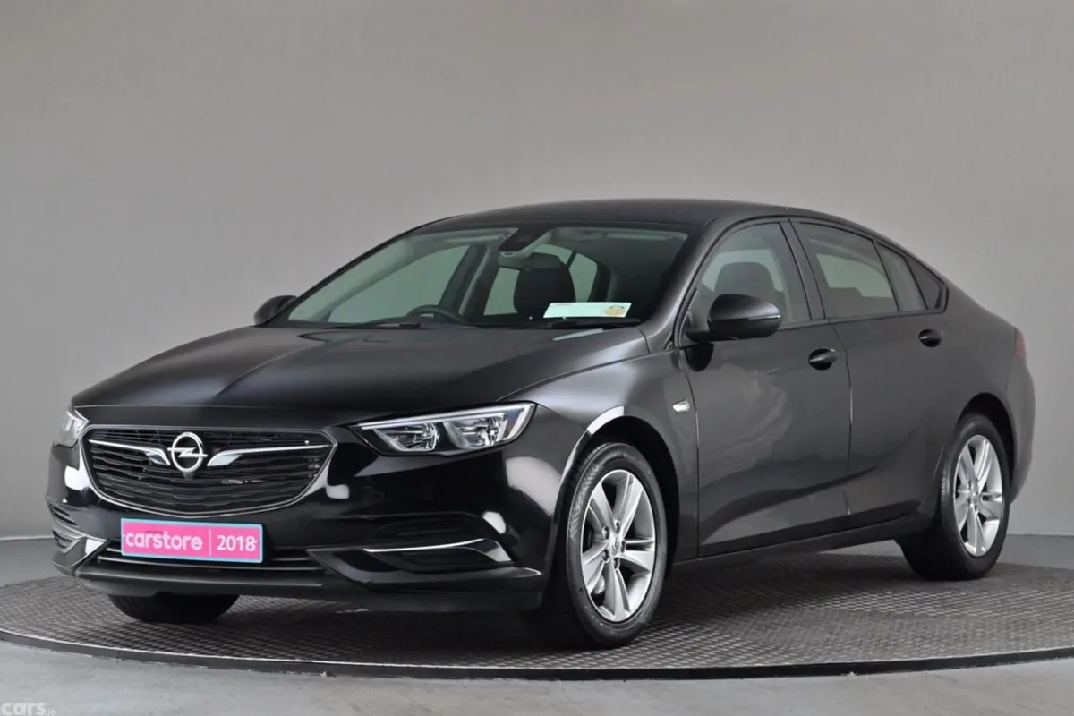 Opel Insignia Hatchback, Diesel, 2018, Black