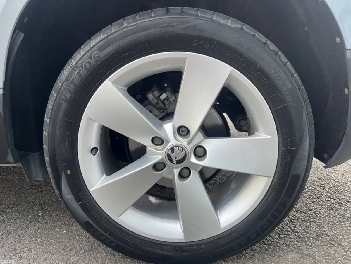 Skoda Karoq SUV, Petrol, 2021, Grey