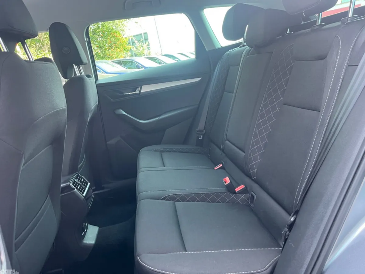 Skoda Karoq SUV, Petrol, 2021, Grey