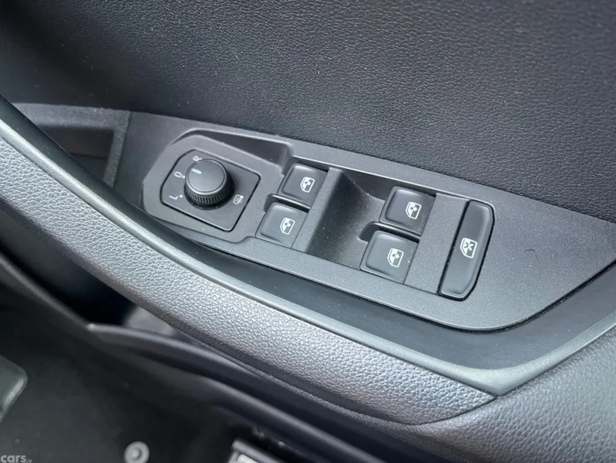 Skoda Karoq SUV, Petrol, 2021, Grey