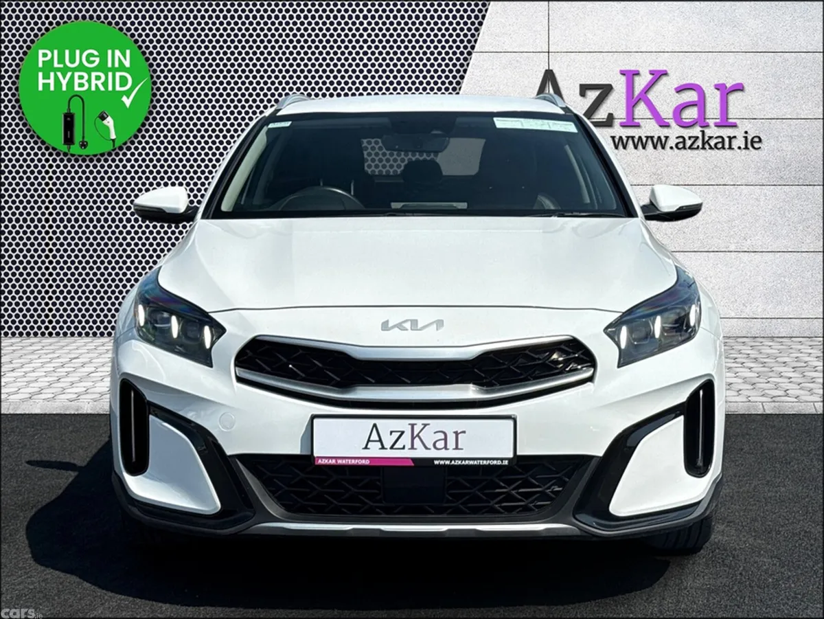 Kia XCeed Hatchback, Petrol Plug-in Hybrid, 2023, White