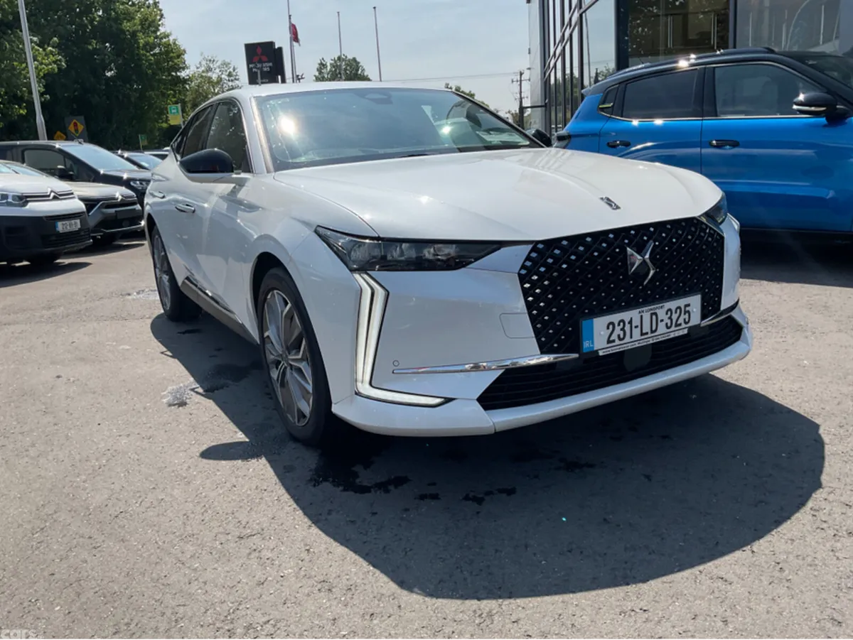 DS Automobiles DS 4 SUV, Petrol, 2023, White