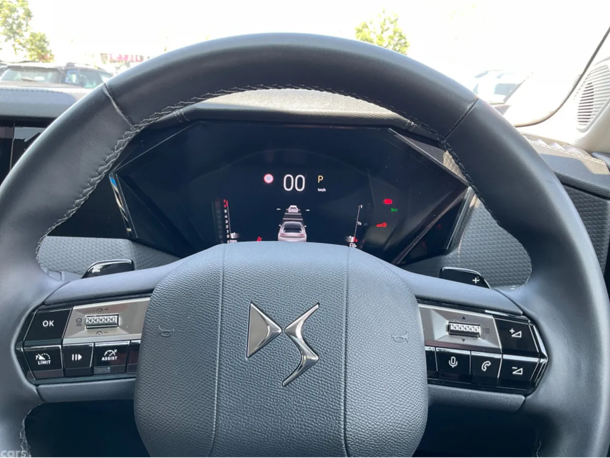 DS Automobiles DS 4 SUV, Petrol, 2023, White