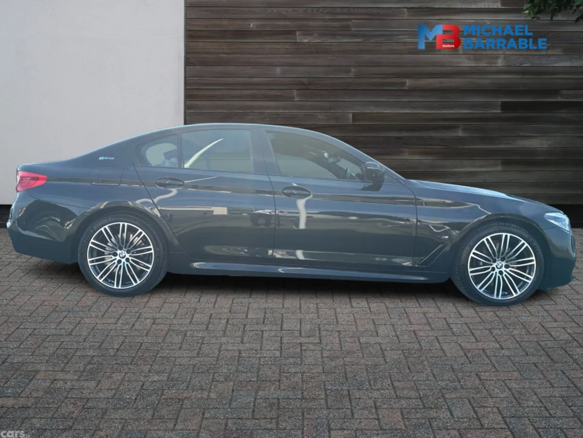 BMW 5-Series Saloon, Petrol Plug-in Hybrid, 2020, Black