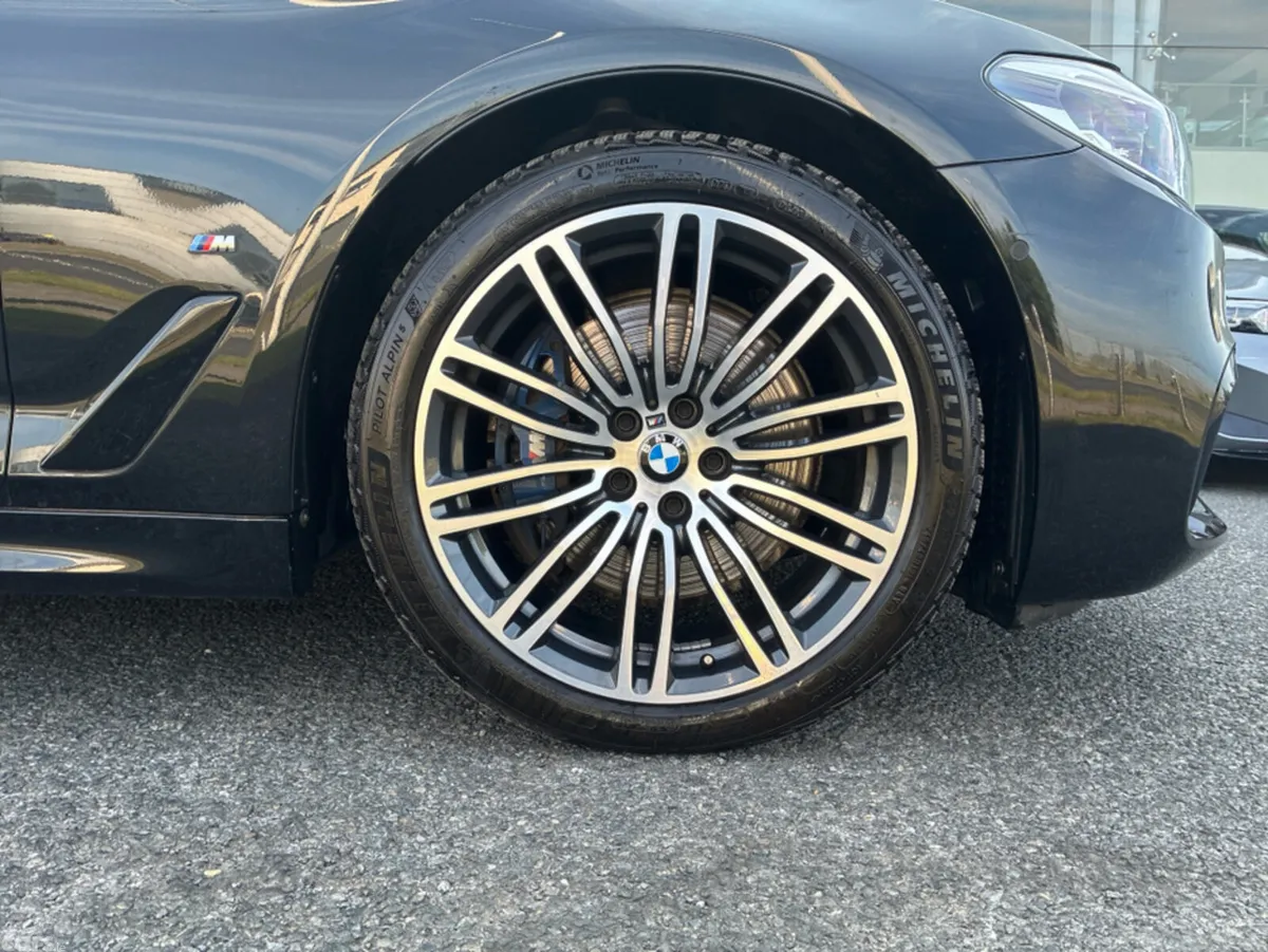 BMW 5-Series Saloon, Petrol Plug-in Hybrid, 2020, Black
