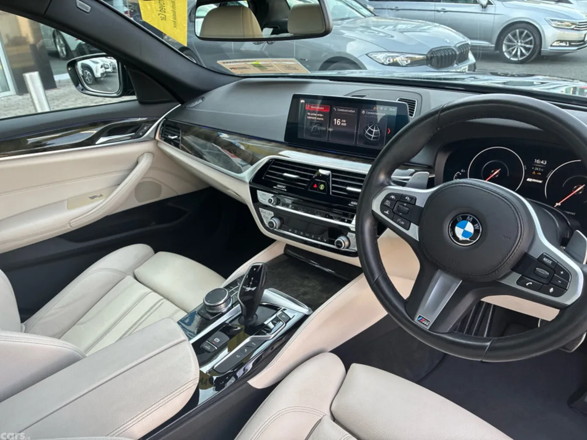 BMW 5-Series Saloon, Petrol Plug-in Hybrid, 2020, Black