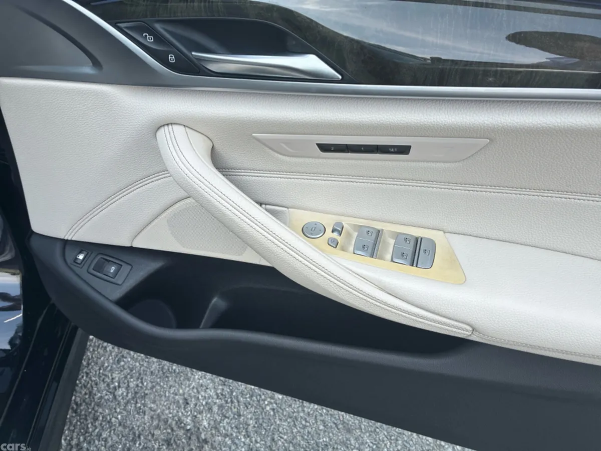 BMW 5-Series Saloon, Petrol Plug-in Hybrid, 2020, Black