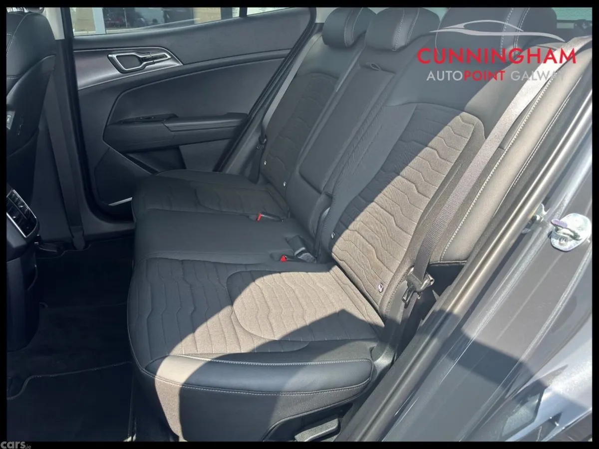Kia Sportage SUV, Petrol Plug-in Hybrid, 2023, Grey
