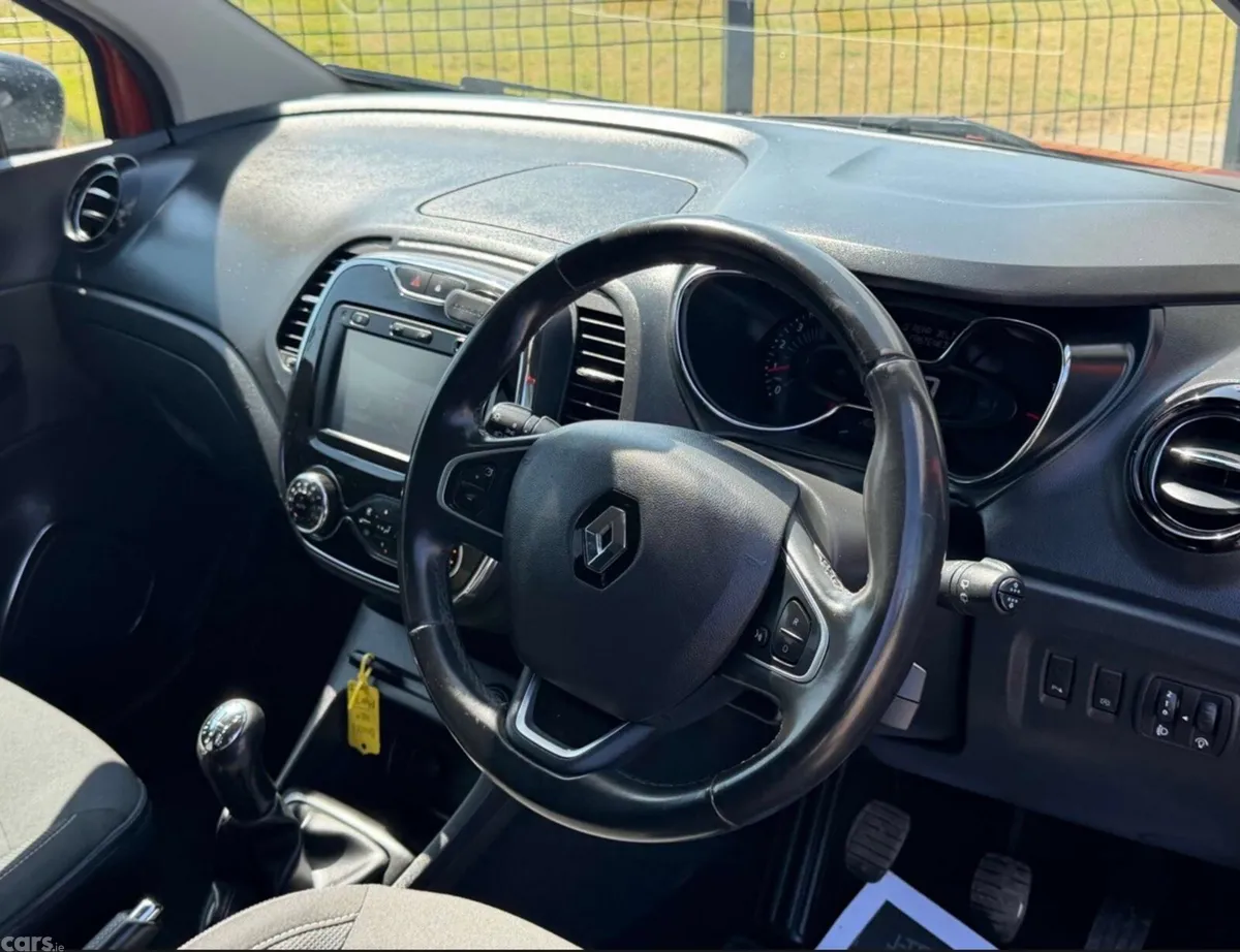 Renault Captur SUV, Diesel, 2017, Orange
