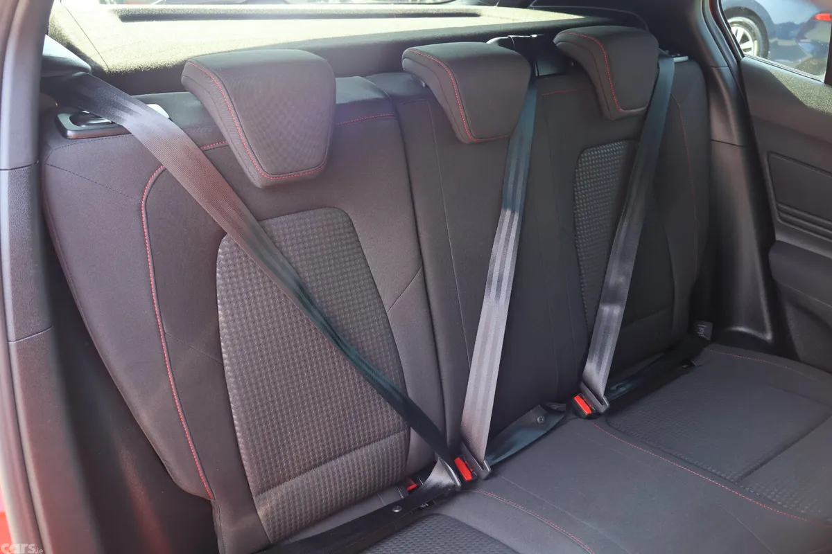 Ford Focus Hatchback, Petrol, 2020, Red