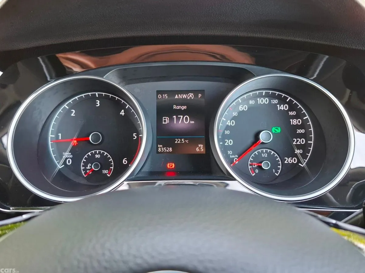 Volkswagen Touran MPV, Diesel, 2019, Blue