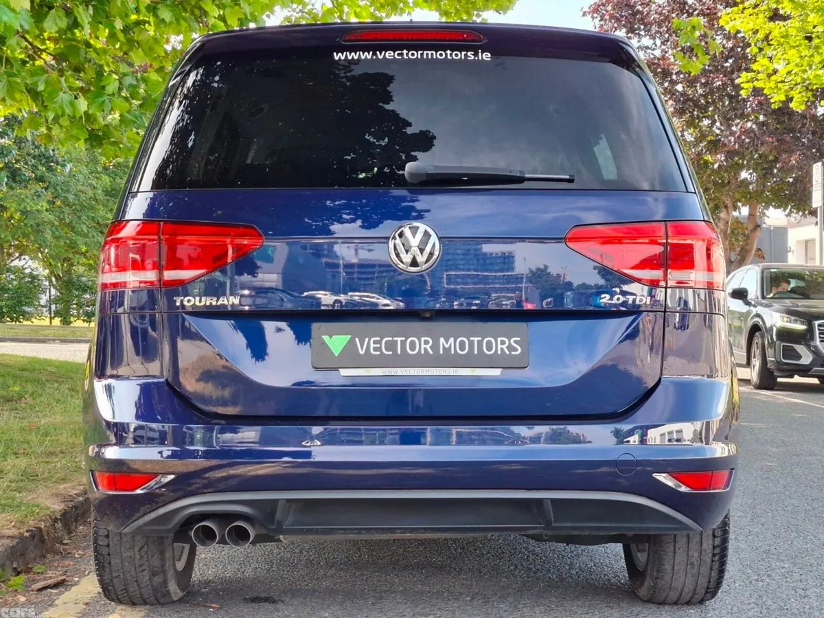 Volkswagen Touran MPV, Diesel, 2019, Blue