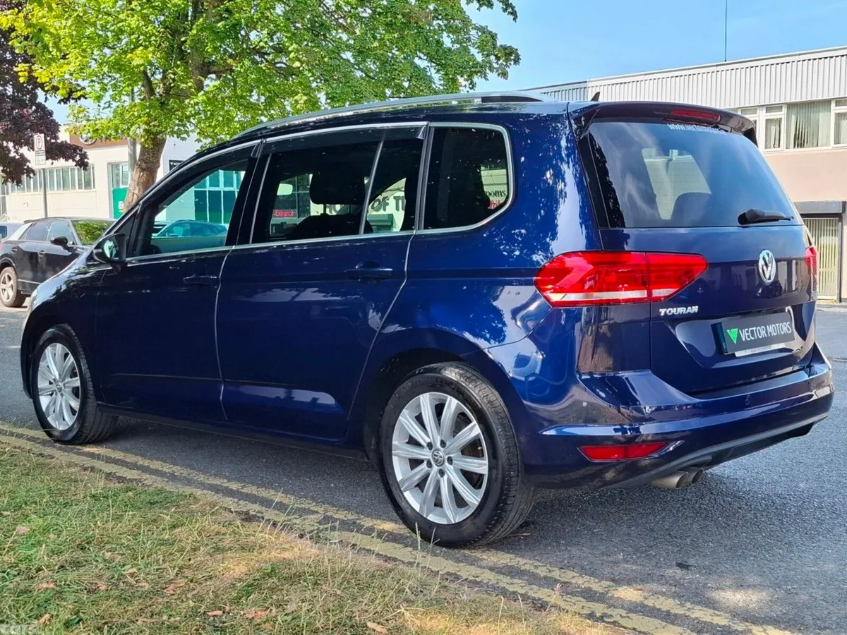 Volkswagen Touran MPV, Diesel, 2019, Blue