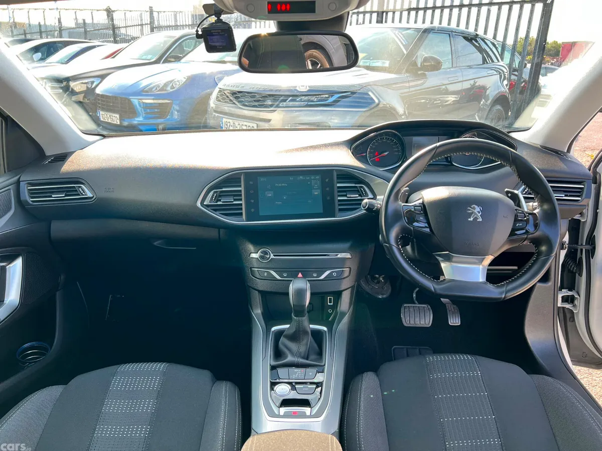 Peugeot 308 Estate, Petrol, 2016, White