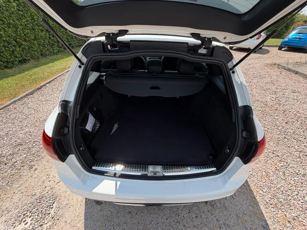 Mercedes-Benz C-Class Saloon, Diesel, 2018, White