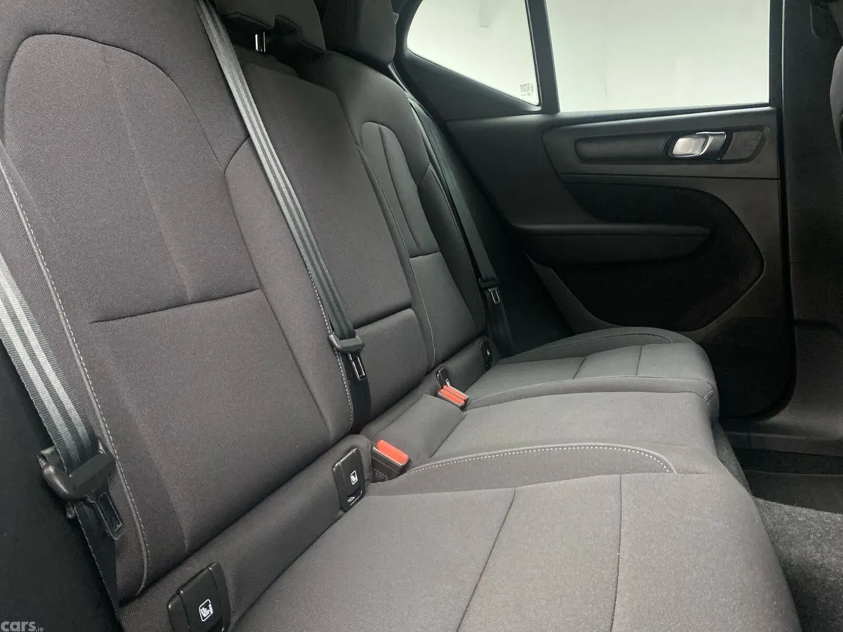 Volvo XC40 Estate, Electric, 2023, Blue