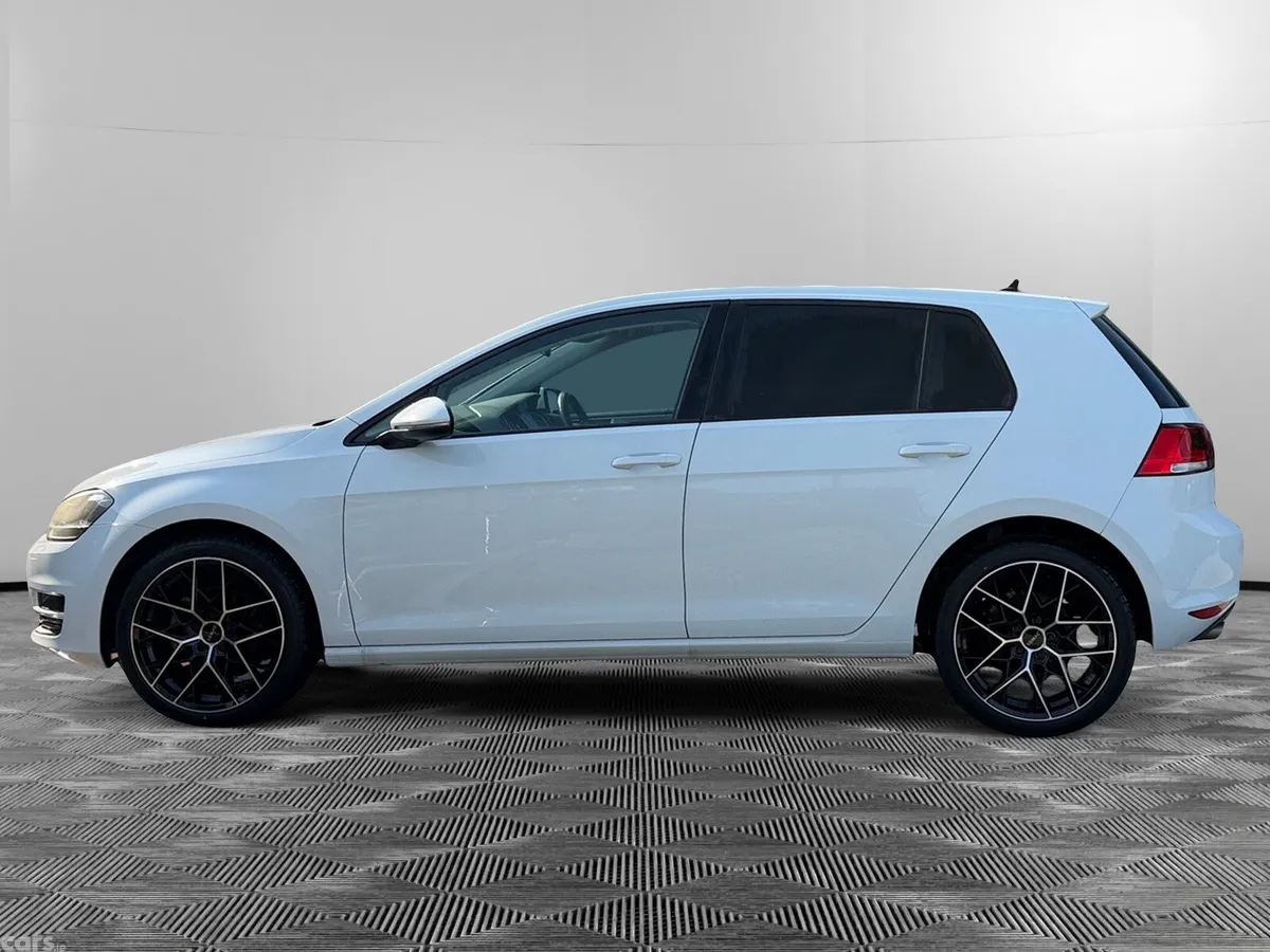 Volkswagen Golf Hatchback, Petrol, 2015, White
