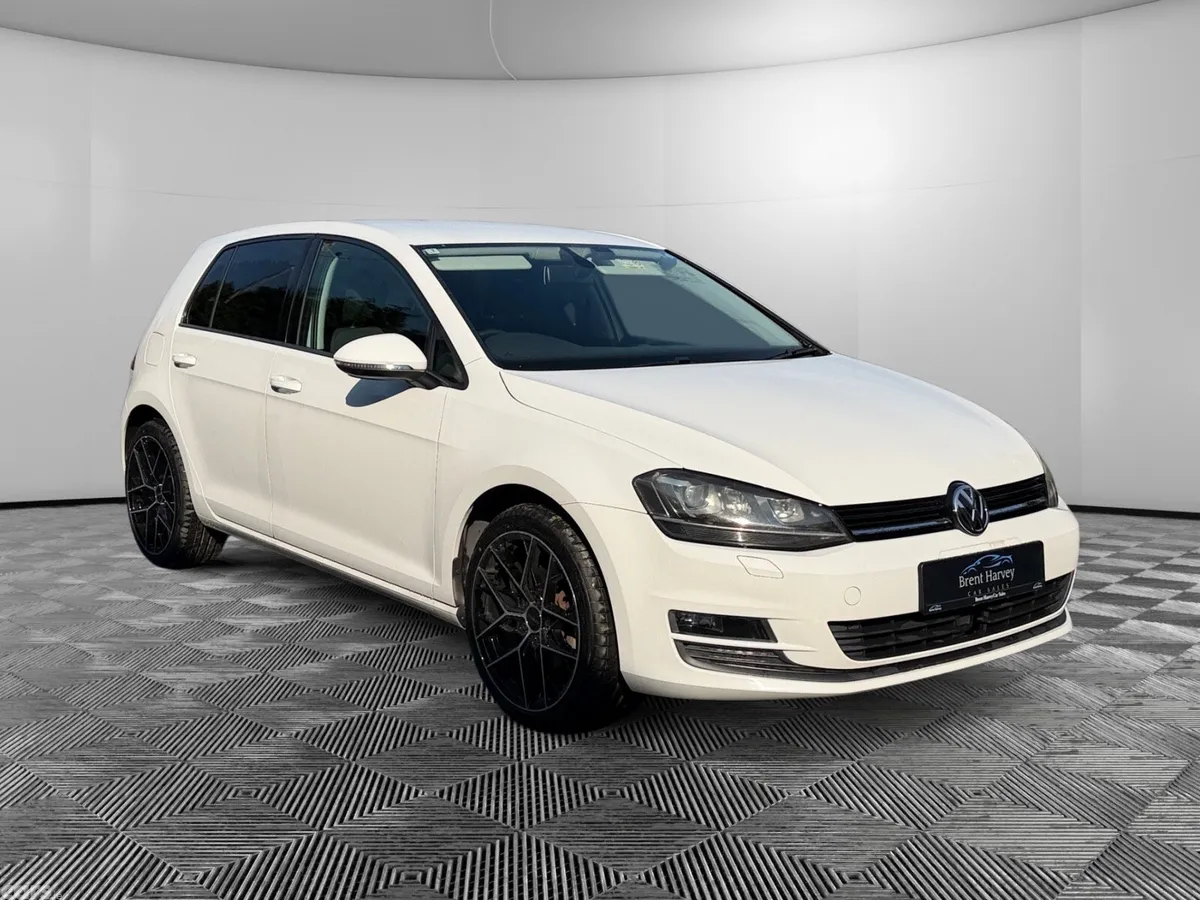 Volkswagen Golf Hatchback, Petrol, 2015, White