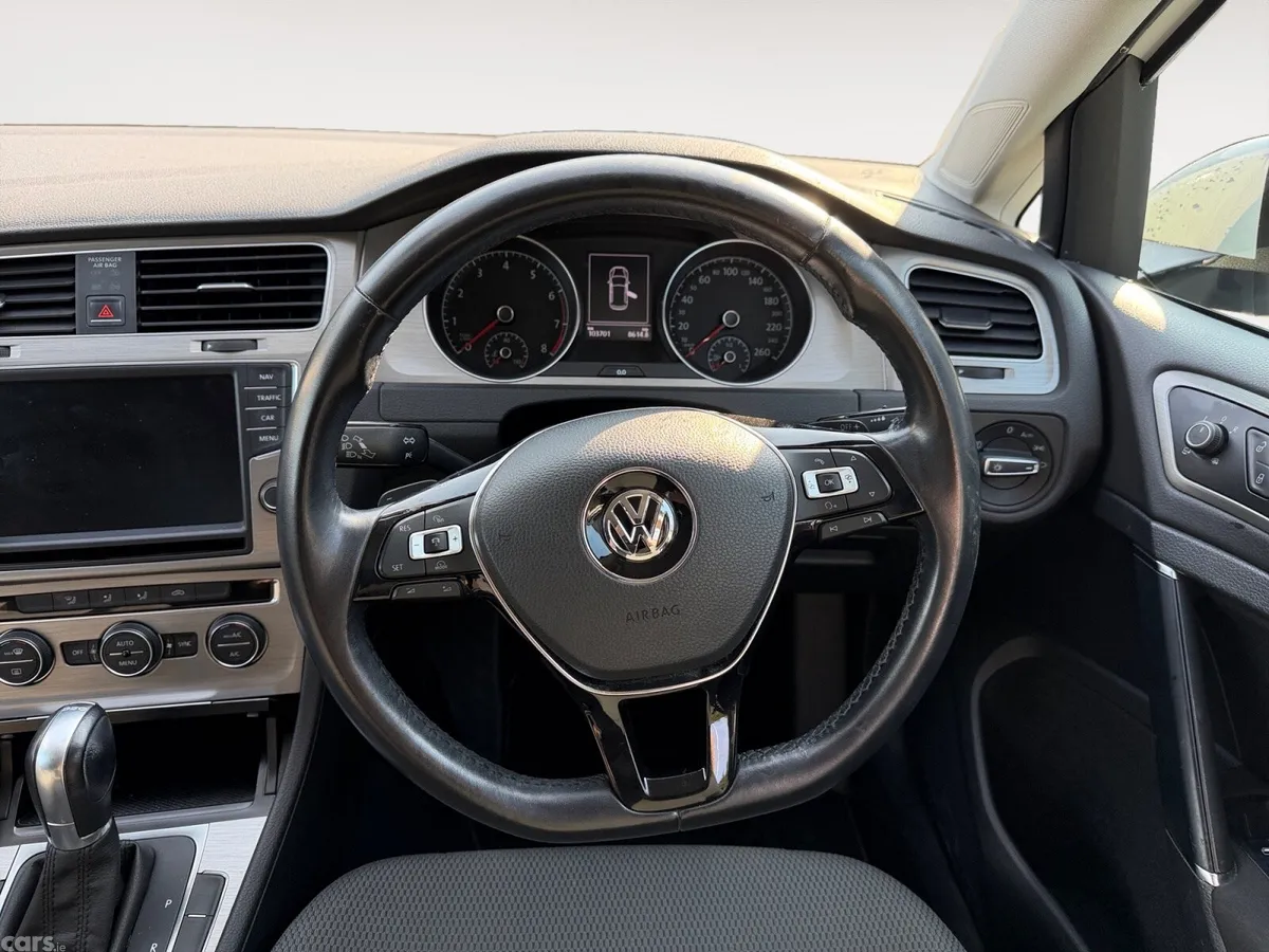 Volkswagen Golf Hatchback, Petrol, 2015, White