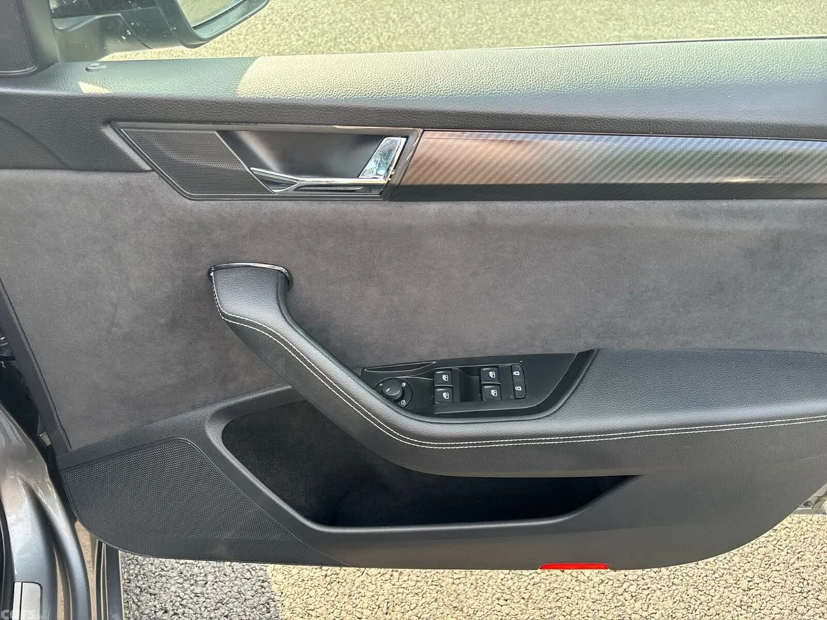 Skoda Superb Saloon, Diesel, 2023, Grey
