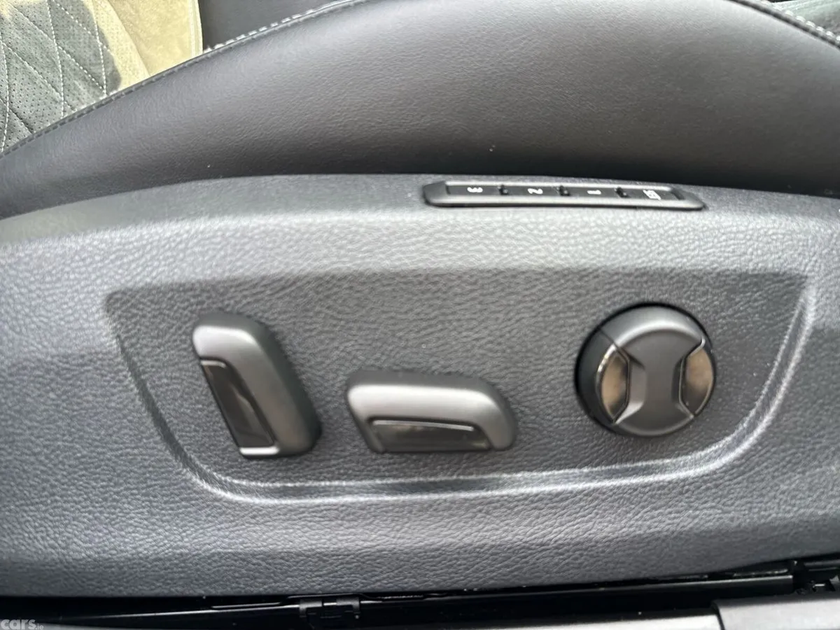 Skoda Superb Saloon, Diesel, 2023, Grey