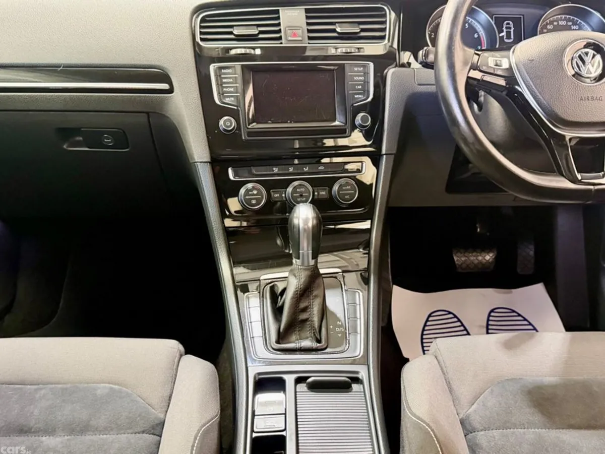 Volkswagen Golf Hatchback, Petrol, 2013, Blue