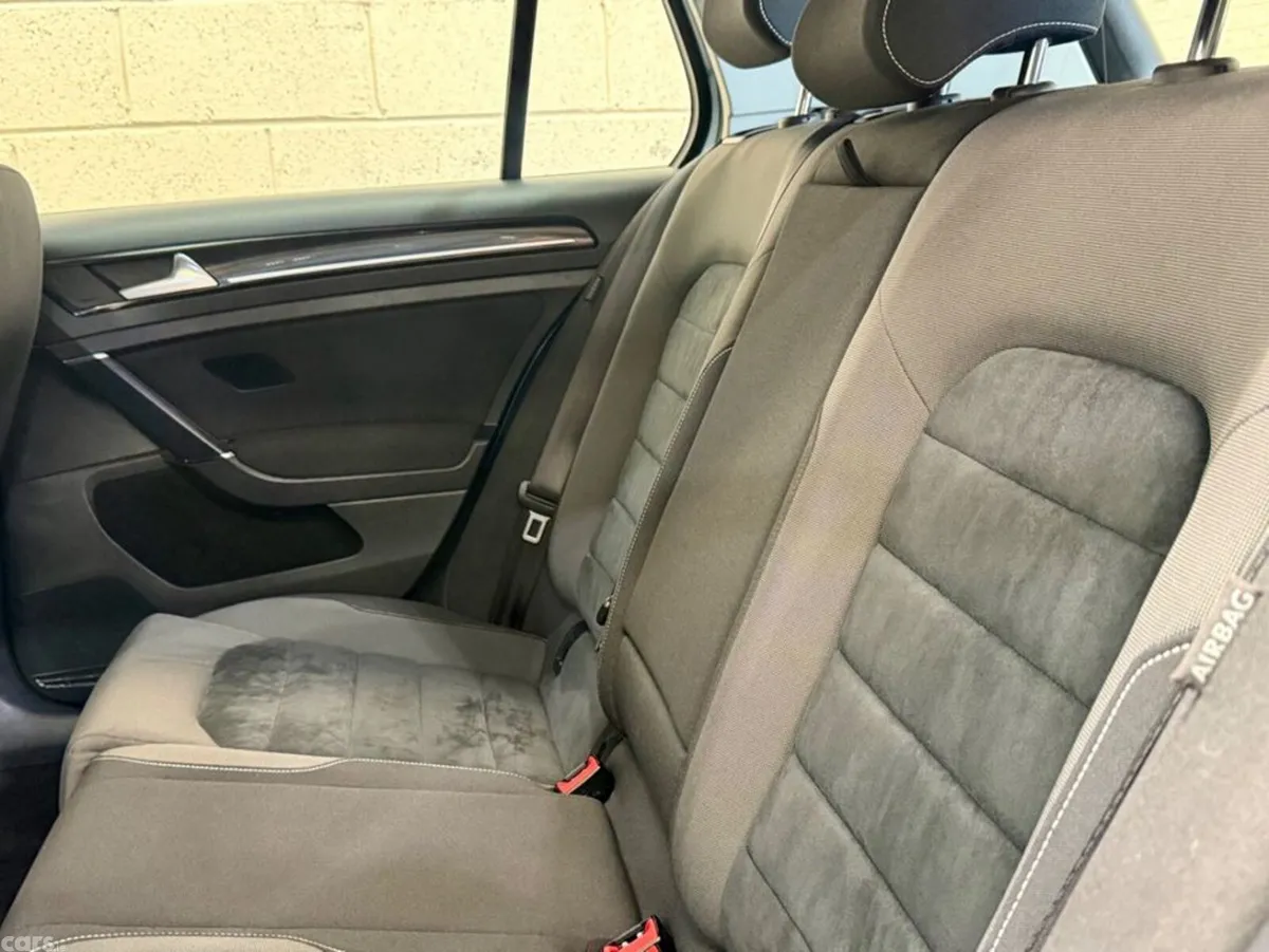 Volkswagen Golf Hatchback, Petrol, 2013, Blue