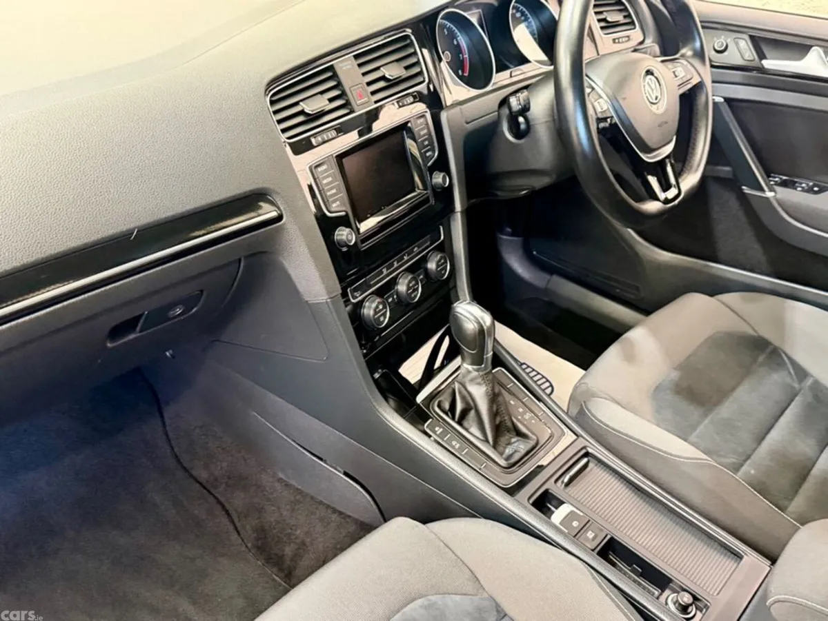 Volkswagen Golf Hatchback, Petrol, 2013, Blue