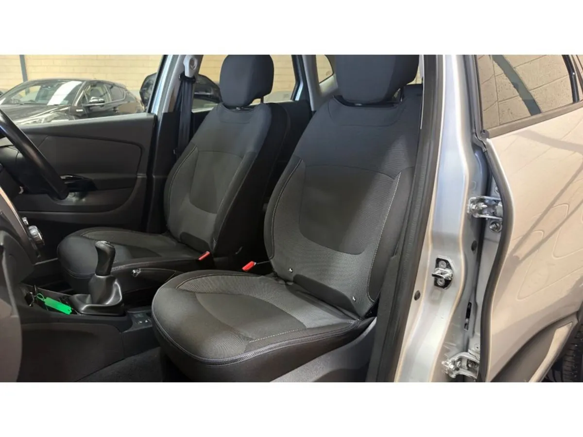 Renault Captur Hatchback, Diesel, 2016, Silver