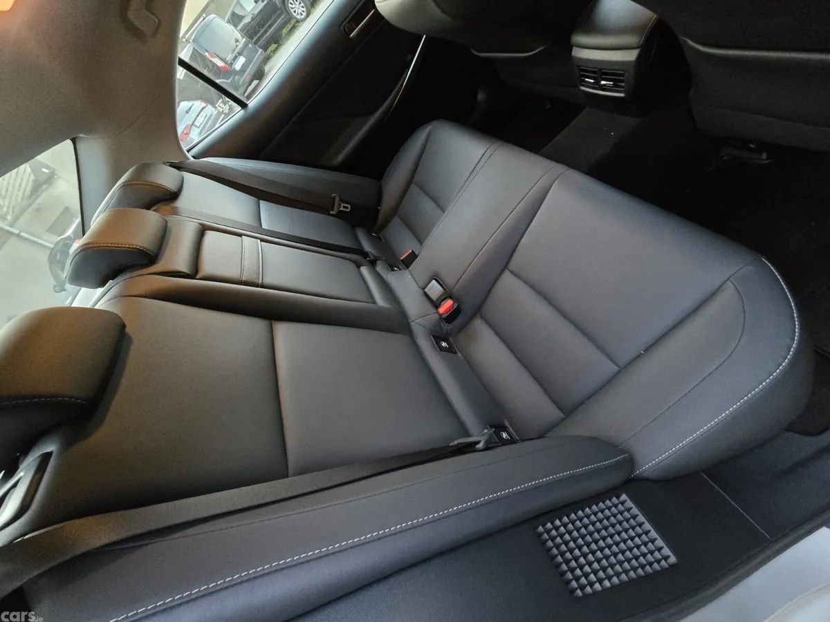 Lexus IS Saloon, Petrol Hybrid, 2020, Silver