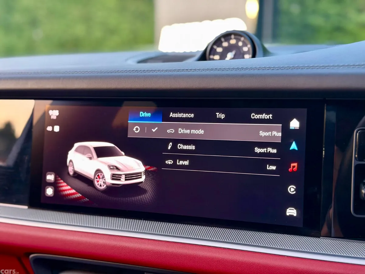 Porsche Cayenne SUV, Petrol Plug-in Hybrid, 2024, Black
