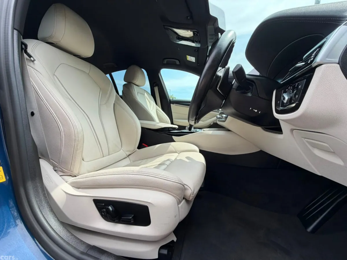 BMW 5-Series Saloon, Petrol Plug-in Hybrid, 2022, Blue