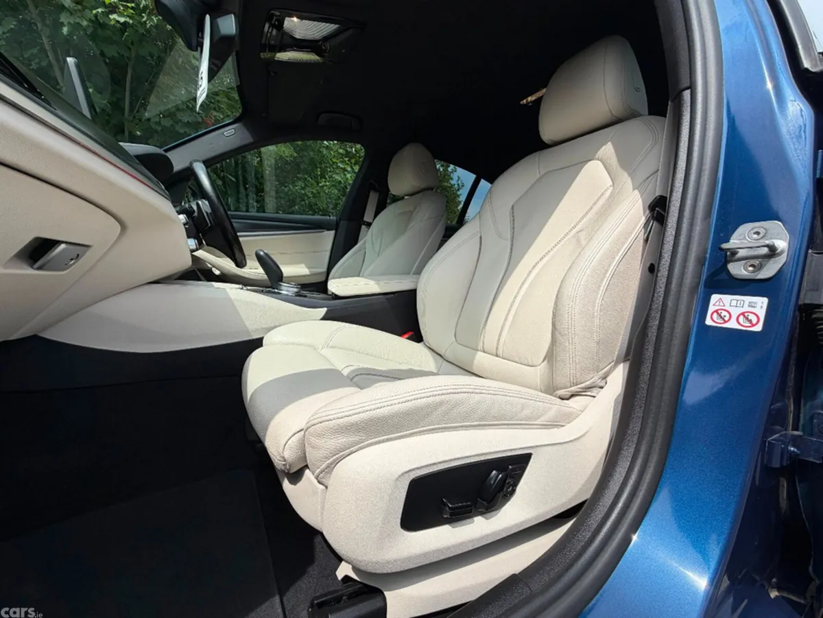BMW 5-Series Saloon, Petrol Plug-in Hybrid, 2022, Blue