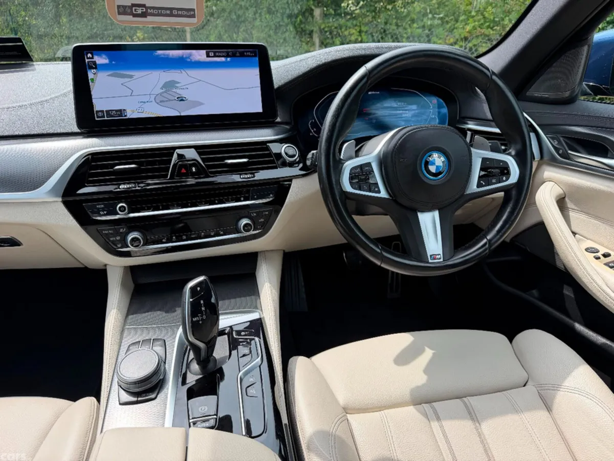 BMW 5-Series Saloon, Petrol Plug-in Hybrid, 2022, Blue