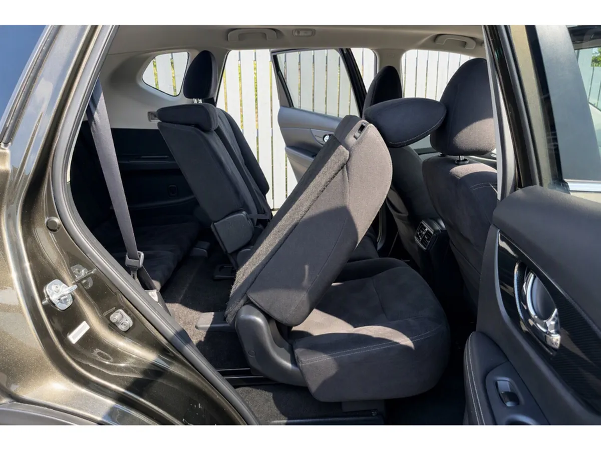 Nissan X-Trail SUV, Diesel, 2017, Green