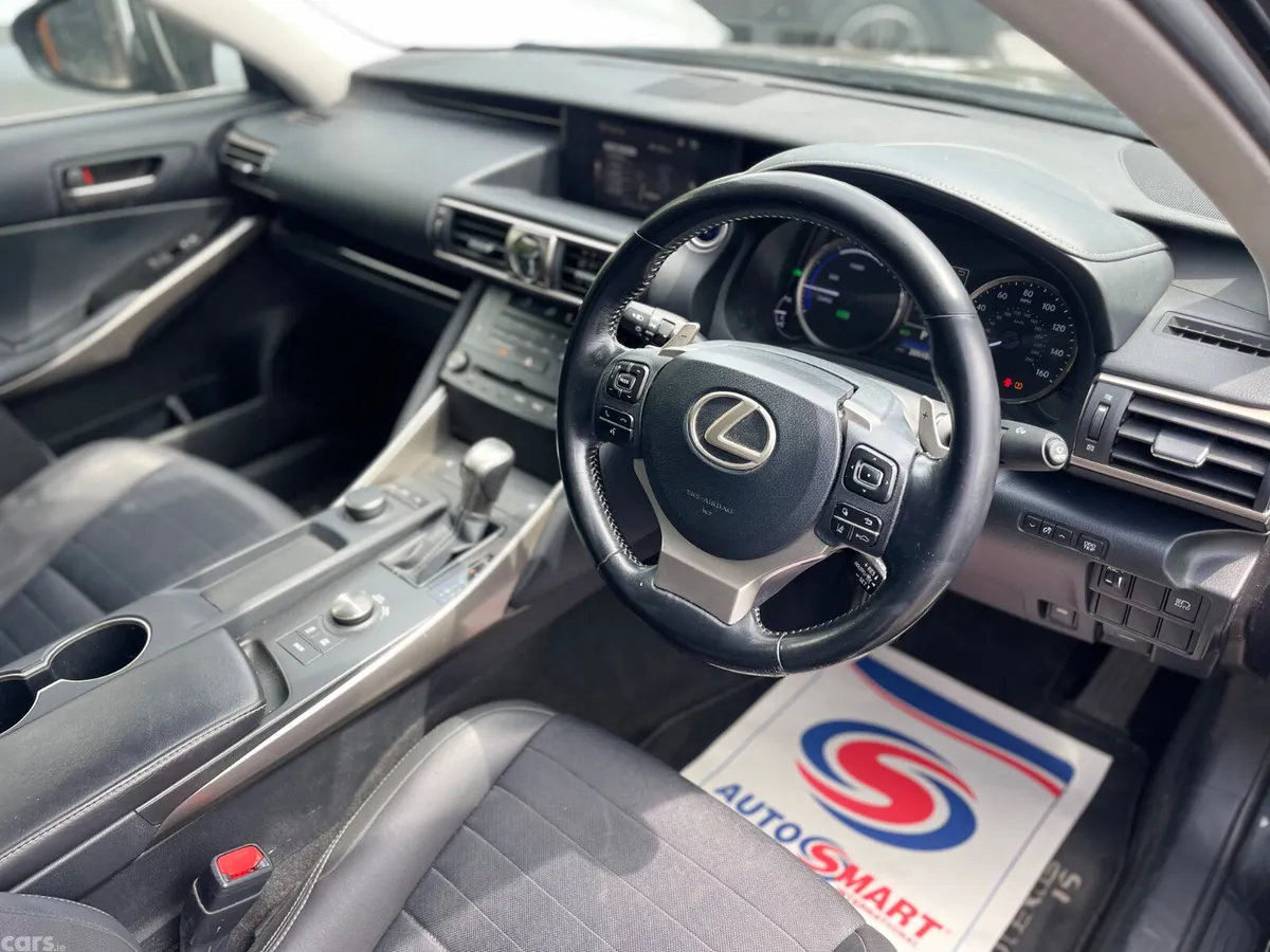 Lexus IS Saloon, Petrol Hybrid, 2017, Black